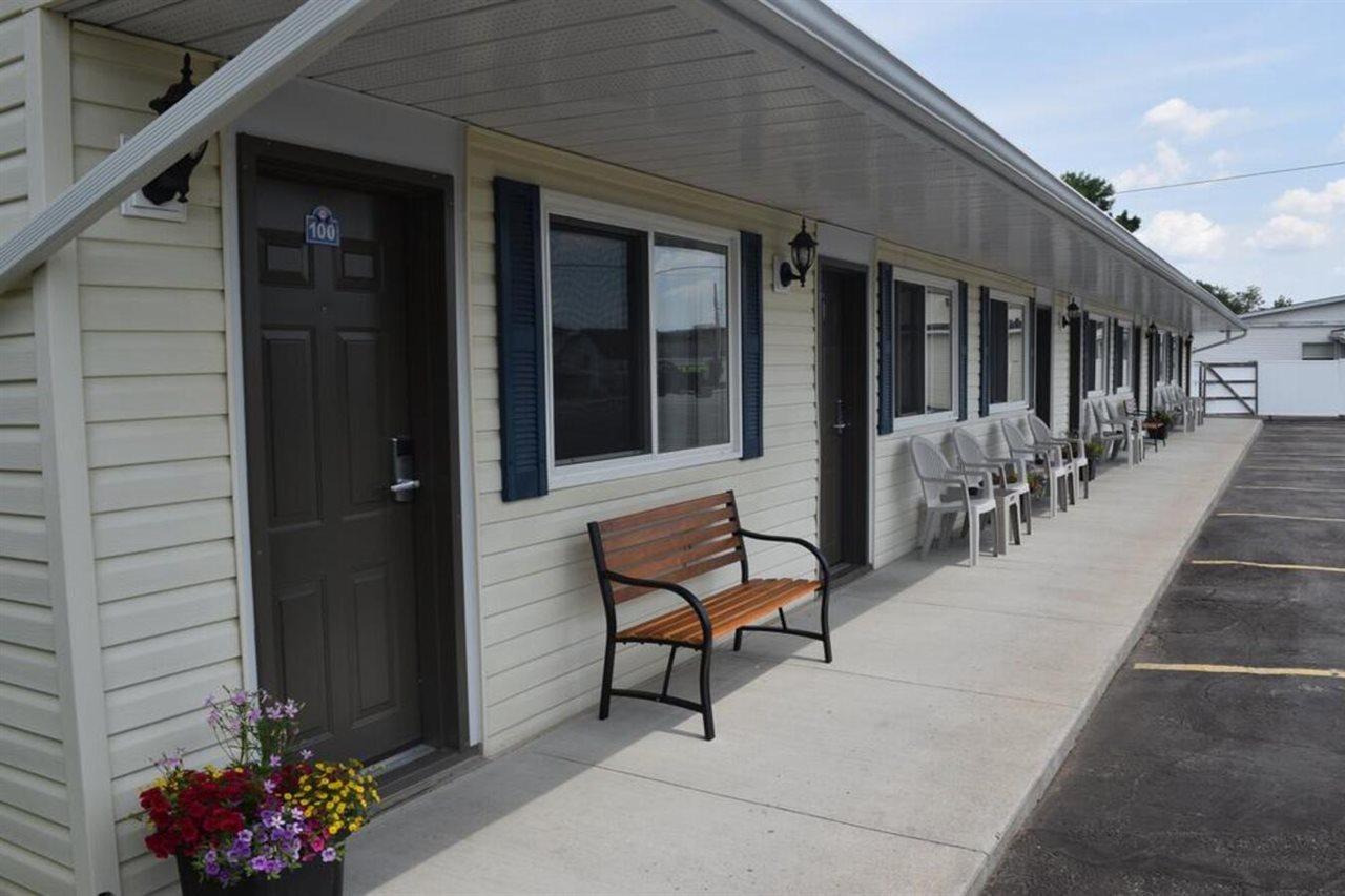 Knights Inn Arnprior Esterno foto