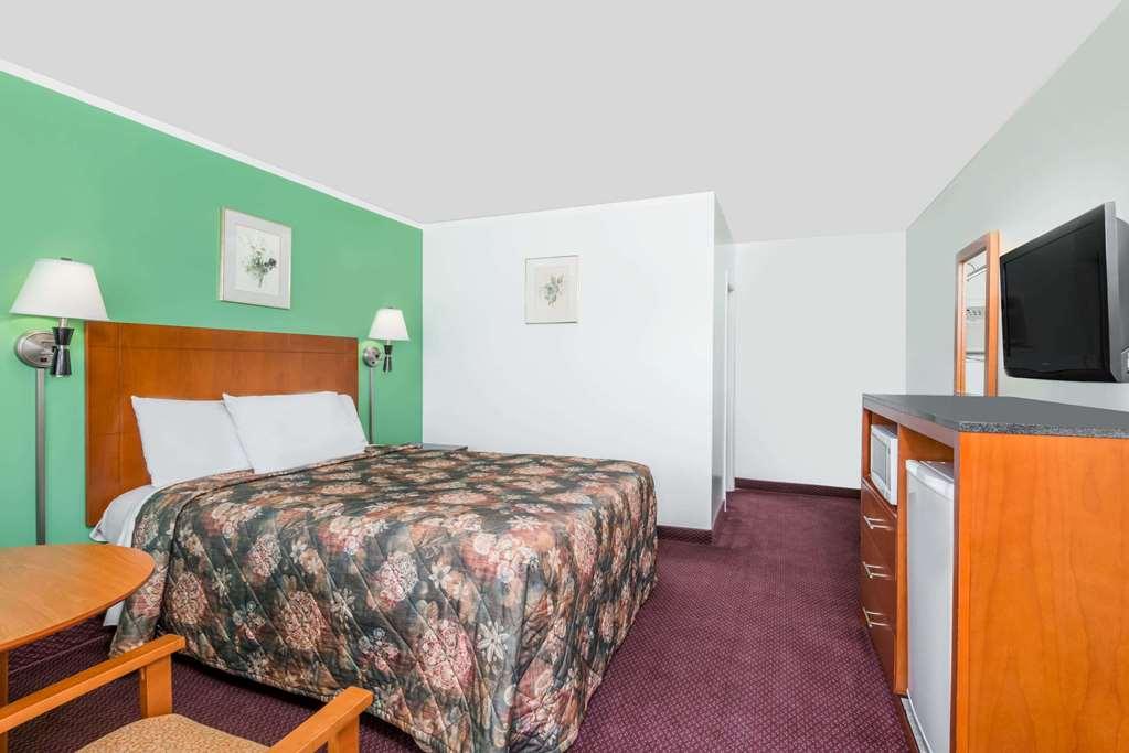 Knights Inn Arnprior Camera foto